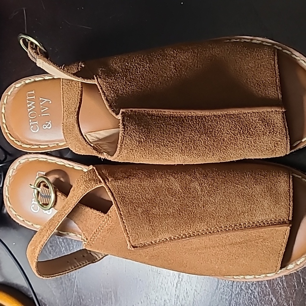 Shoe